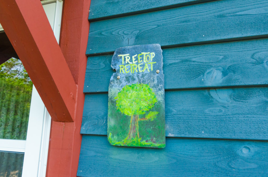 treetop suite sign